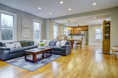 7 Munroe St unit 1, Newtonville, MA 02460 - photo 5