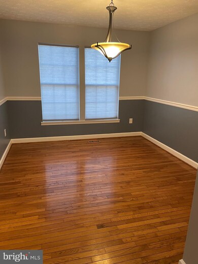 7902 Galloping Cir, Windsor Mill, MD 21244 - photo 4