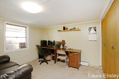 231 E Beech St, Cedar Springs, MI 49319 - photo 7