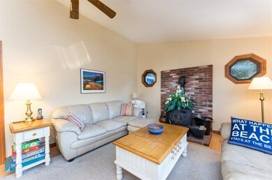 17 Brushy Ln, Edgartown, MA 02539 - photo 4