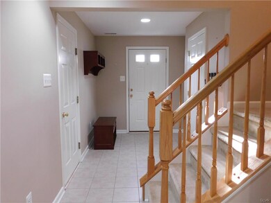 4591 Jasmine Dr, Center Valley, PA 18034 - photo 3