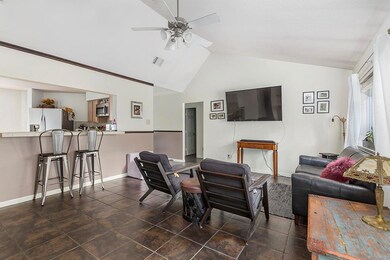 319 W Park St, Fredericksburg, TX 78624 - photo 3