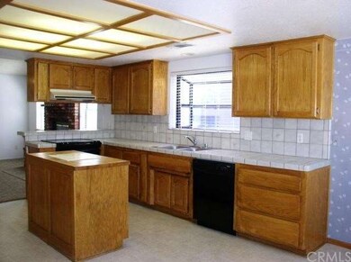 18170 Country Glen Ln, Victorville, CA 92395 - photo 4