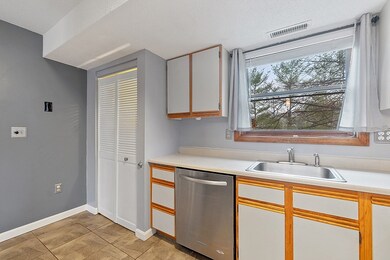 367 Aiken Ave unit 11, Lowell, MA 01850 - photo 5