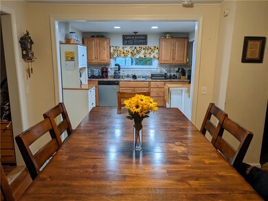 13 Howard St, Smithfield, RI 02917 - photo 4