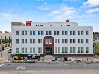 2102 Mechanic St unit 303, Galveston, TX 77550 - photo 4