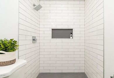 1424 E Broadmor-32