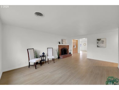 837 Armstrong Ave, Eugene, OR 97404 - photo 5