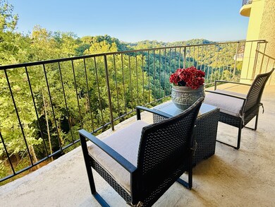 Wessex Towers Condominiums unit 605, Nashville, TN 37205 - photo 2