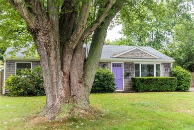 7 Reardon Dr, Middletown, RI 02842 - photo 2