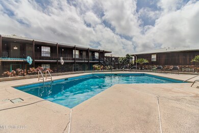 1550 E 2nd St Unit Q99 (22)