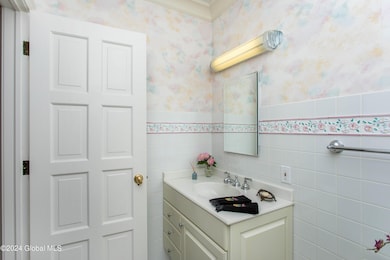 10 Covington Ct, Schenectady, NY 12309 - photo 7