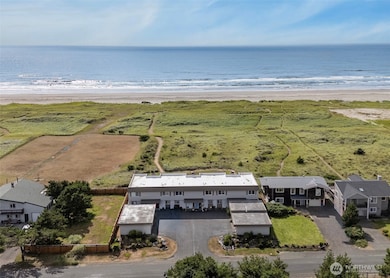 33613 G St unit 3, Ocean Park, WA 98640 - photo 2