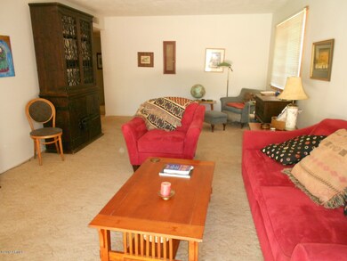 Plenty of room for TV viewing or relaxin