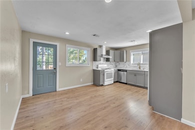 1023 S B St, Rogers, AR 72756 - photo 6