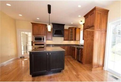 24 Skilton Ln, Burlington, MA 01803 - photo 6