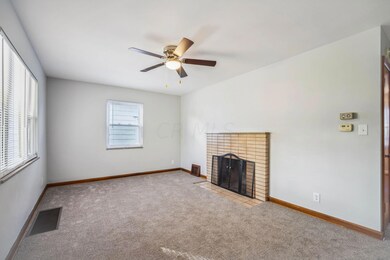 10-web-or-mls-637-wrexham-ave