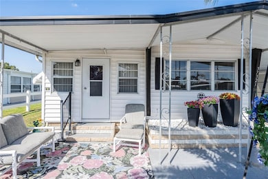 37321 Sandra Ave, Zephyrhills, FL 33542 - photo 4