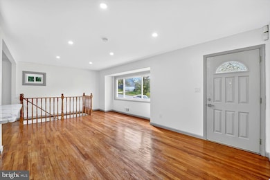 5604 Dundalk Dr, Oxon Hill, MD 20745 - photo 6