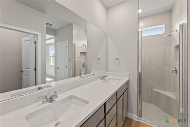 765 Whitman St, New Braunfels, TX 78130 - photo 6