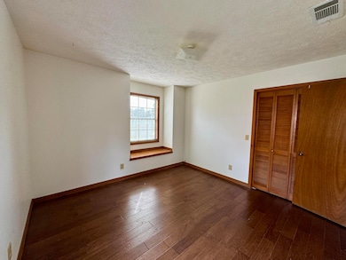 139 Lakeover Dr W, Columbus, MS 39702 - photo 6