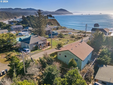 585 Tichenor St, Port Orford, OR 97465 - photo 2