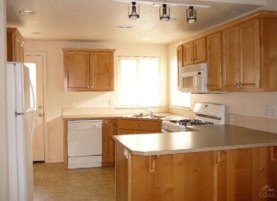 63186 De Haviland St, Bend, OR 97701 - photo 5