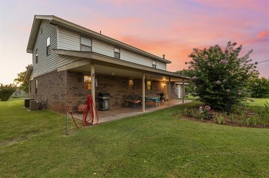 318 S Adams St, Pocasset, OK 73079 - photo 3