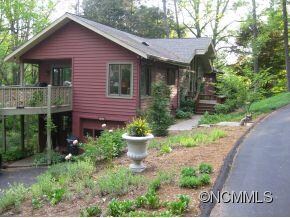 Split driveway for easy in/out