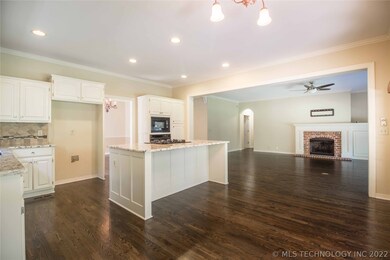 8506 S 70th, Tulsa, OK 74113 - photo 3