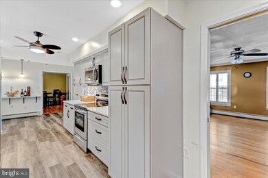 6639 Park Hall Dr, Laurel, MD 20707 - photo 7