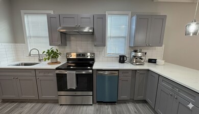 50 Lithgow St unit 3, Dorchester Center, MA 02124 - photo 3