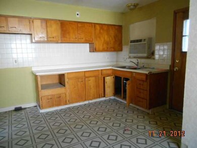 1155 Bernhard Rd, Columbus, OH 43227 - photo 4