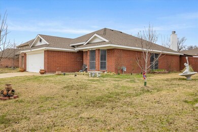 333 Beaumont Dr, Weatherford, TX 76086 - photo 5