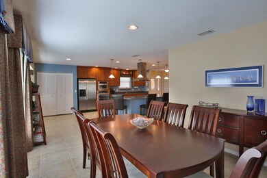 Dining to Kitchen