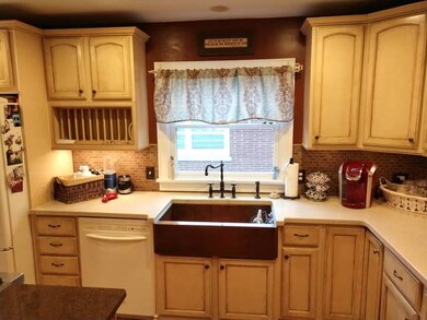 213 S Gladstone Ave, Aurora, IL 60506 - photo 4