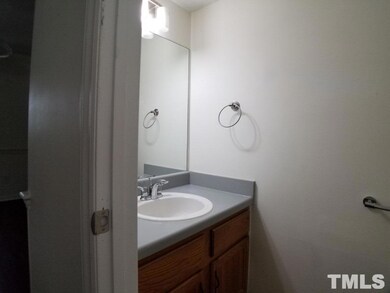 717 Chappell Dr unit H, Raleigh, NC 27606 - photo 7