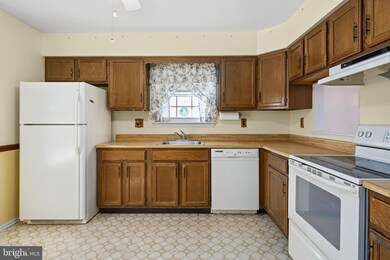 60 Bastian Dr, Mount Laurel, NJ 08054 - photo 6