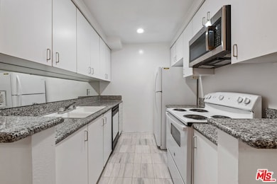 1828 Camden Ave unit 203, Los Angeles, CA 90025 - photo 6