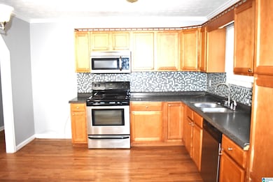 6301 Perry St, Anniston, AL 36206 - photo 5