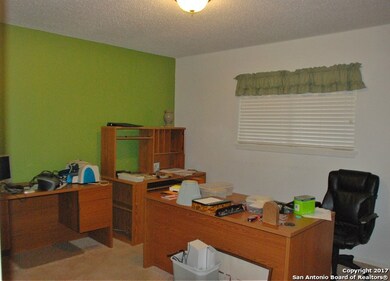 706 Newhall St, Beeville, TX 78102 - photo 7