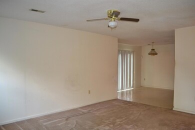 Living and eating area