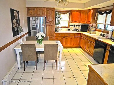 120 Harrison St, Dunmore, PA 18512 - photo 5