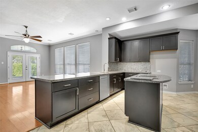 3902 Karrywood Ct, Pearland, TX 77584 - photo 4