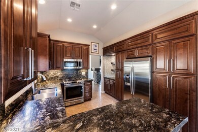 8267 Round Hills Cir, Las Vegas, NV 89113 - photo 5