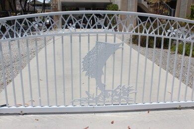 new light aluminum gate on rollers