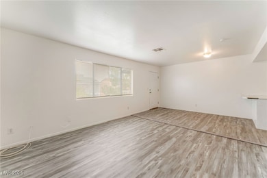 4721 Cessna Ave unit 4, Las Vegas, NV 89115 - photo 3