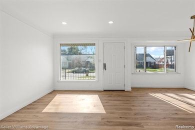 20558 Oakfield St, Detroit, MI 48235 - photo 5