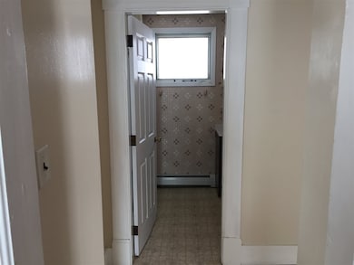 400 Cliff St unit 1, Saint Johnsbury, VT 05819 - photo 3