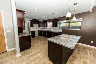 6341 N 19th St-101